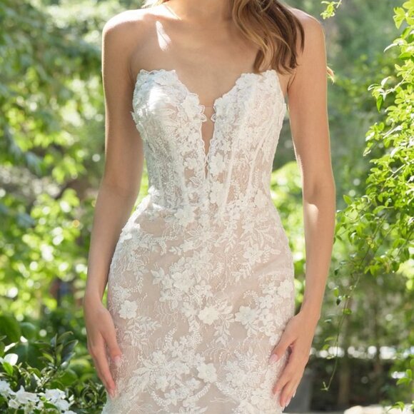 New Strapless Floral Lace Embellished Wedding Gown w/ Sweeping Train CD WL072 - Picture 4 of 13